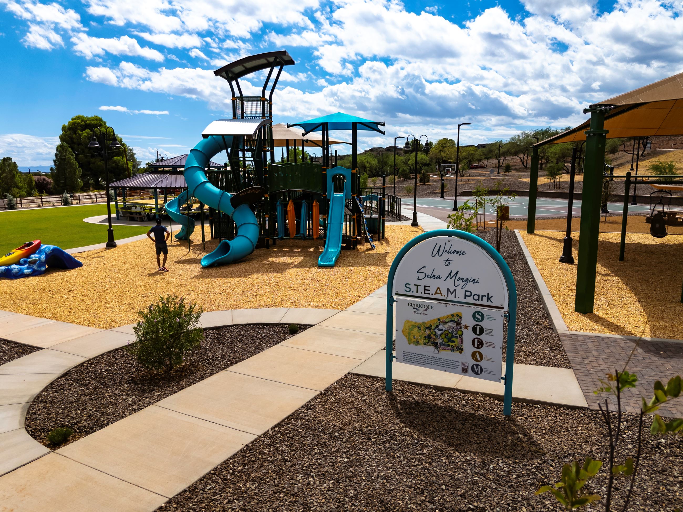 Selna-Mongini Park sign